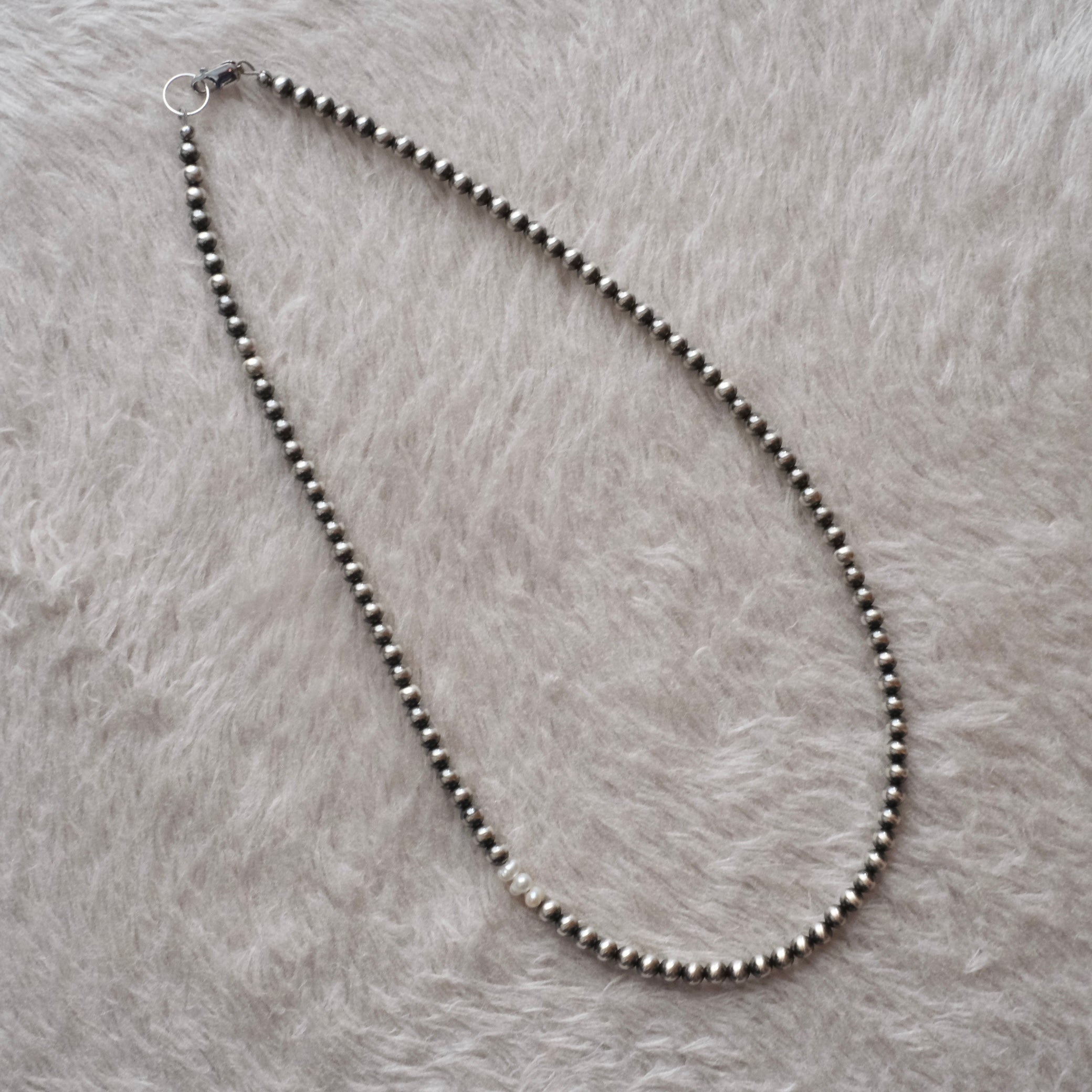 Navajo Pearlネックレス